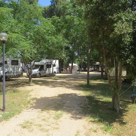 Camping Mia Bungalow & Mobile Home بيوغْغاد نا موغو المظهر الخارجي الصورة
