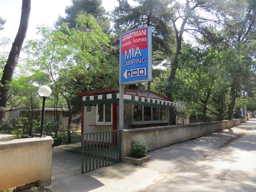 Camping Mia Bungalow & Mobile Home بيوغْغاد نا موغو المظهر الخارجي الصورة